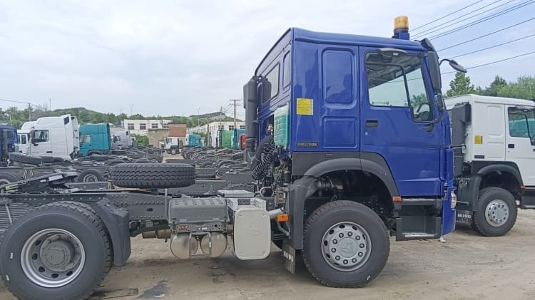 The sinotruk tractor head has better maneuverability and flexibility when pulling the trailer. 