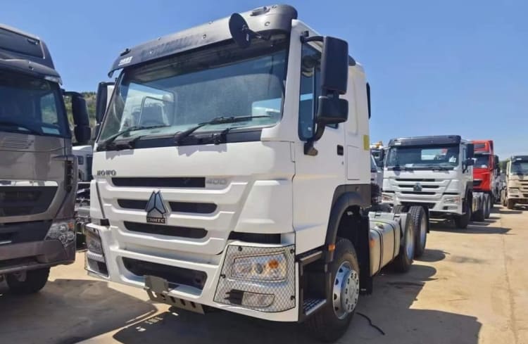 Howo 400 Sinotruk Tractor Head | Sinotruk Howo 6x4 for Sale in Mauritania