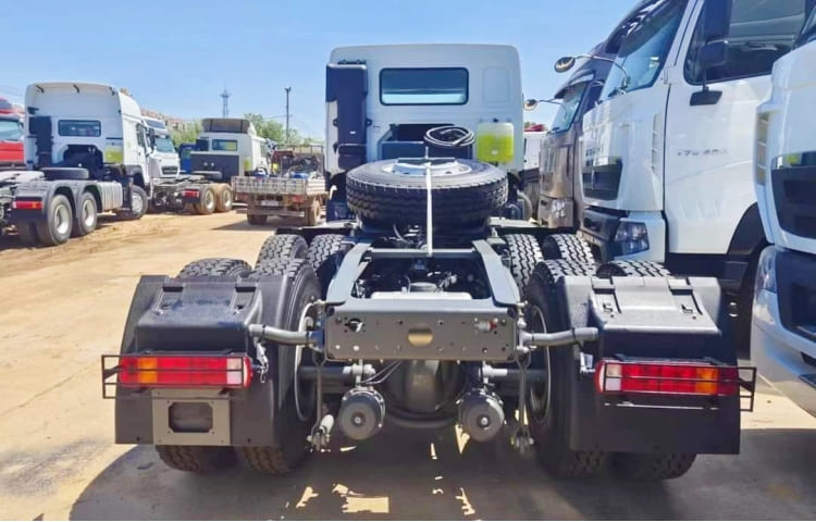 Howo 400 Sinotruk Tractor Head | Sinotruk Howo 6x4 for Sale in Mauritania