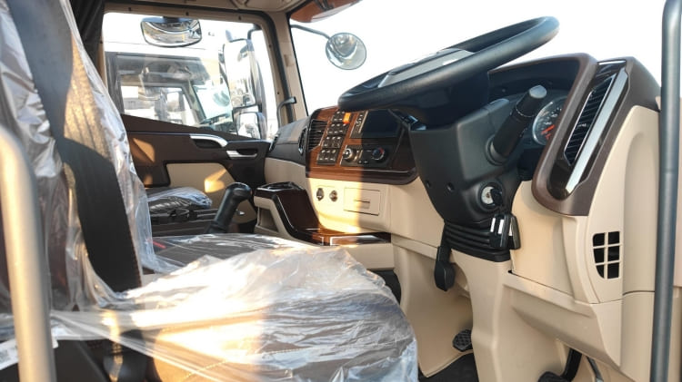 Faw Jiefang JH6 Truck Head for Sale in Mauritania